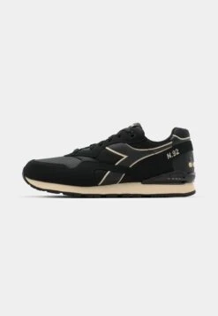 Diadora N92 ADVANCE UNISEX - Trainers - Cabernet -Zalando UK-Outlet 019676fa91204339973d8dc27395e643