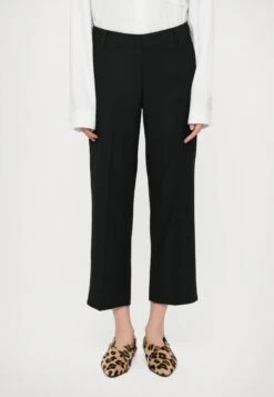 CLOSED SERANDON - Trousers - Black