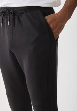 Pier One SCUBA JOGGER - Tracksuit Bottoms - Black -Zalando UK-Outlet 04b9cb8363b84b1090818f2a44c0a078