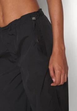 Parachute Pants - Trousers -Zalando UK-Outlet 04c7f8d1a12740888bd3278140f6fc8b