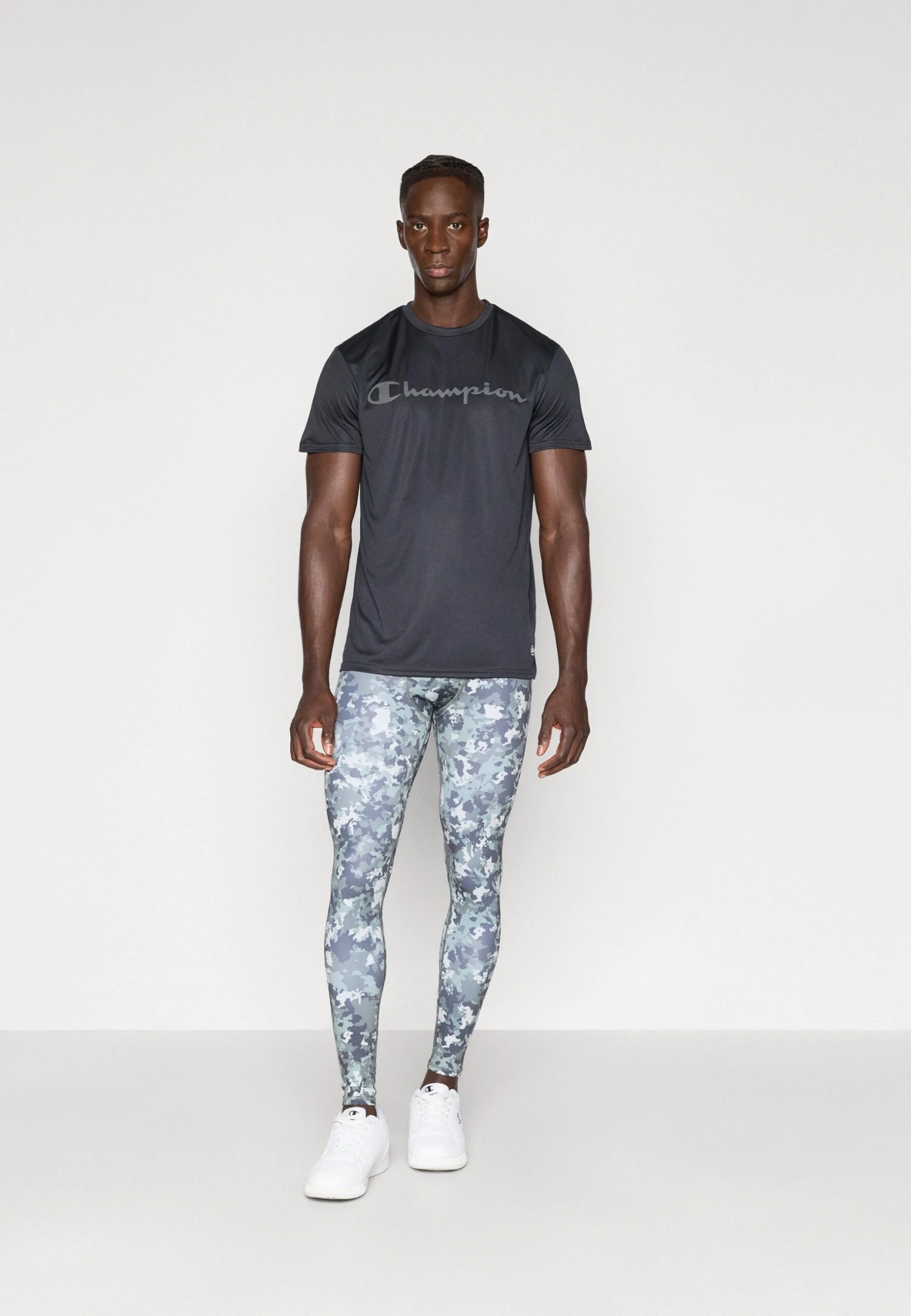 Champion TRAINING TEE COMBAT - Print T-shirt - Black 2 Champion TRAINING TEE COMBAT - Print T-shirt - Black - Image 2