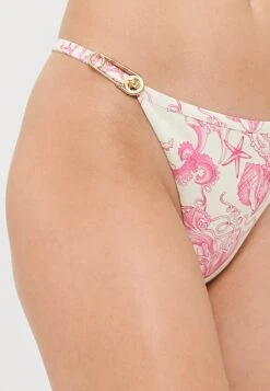 Versace SWIM THONG RENEWSTYLE LIGHT UNDERWATER BAROCCO ALL OVER SAFETY PIN - Bikini Bottoms - Eggshell/dragonfruit -Zalando UK-Outlet 08c9a47ad29c47cb85691f6947df26bc