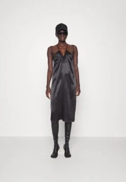 Han Kjøbenhavn Strap Dress - Cocktail Dress / Party Dress - Black -Zalando UK-Outlet 0a9ba7a97ddd44449e32e4012847a6e3