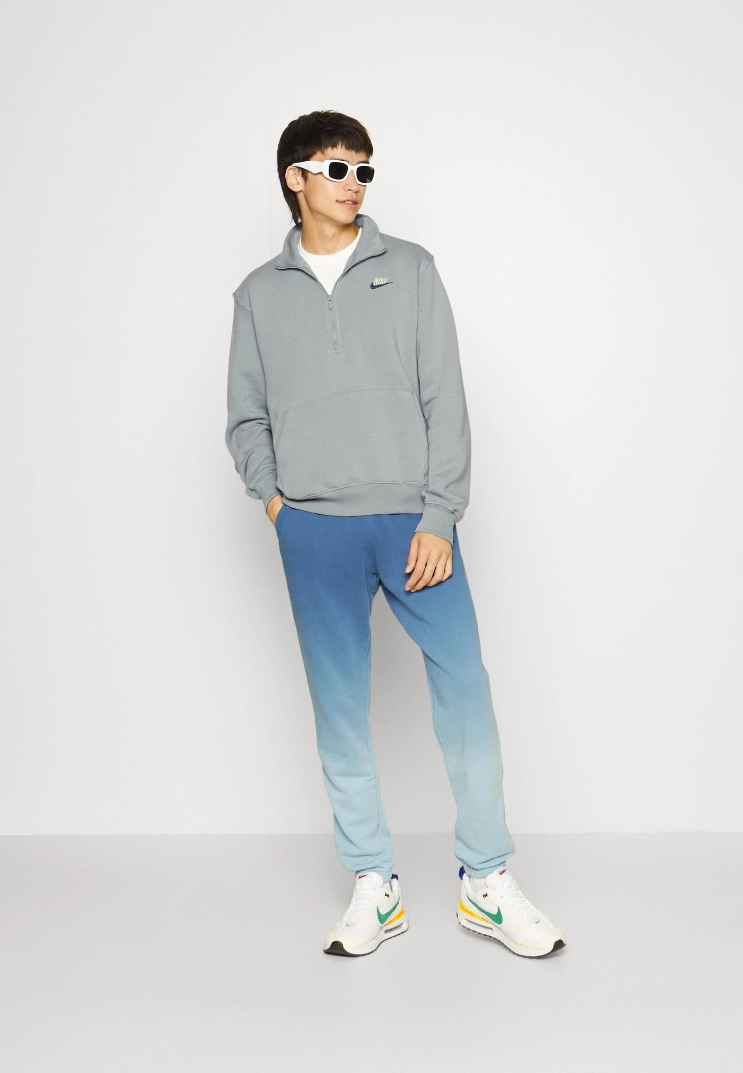 Nike Sportswear Sweatshirt - Particle Grey 2 Nike Sportswear Sweatshirt - Particle Grey - Image 2