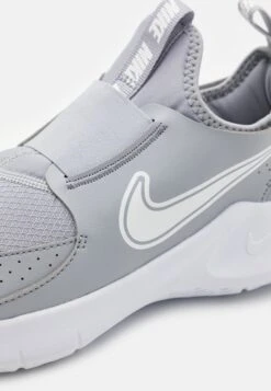 Nike Performance FLEX RUNNER 3 - Road Running Shoes - Wolf Grey/white -Zalando UK-Outlet 0b3a687d4e044ad5b26dfd62d96618c4