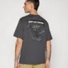The North Face POWDER DAYS RELAXED TEE GRAPHIC UNISEX - Print T-shirt - Asphalt Grey