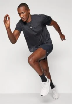 Salomon SHKOUT CORE TEE - Basic T-shirt - Deep Black -Zalando UK-Outlet 0b5e610ec0114d42a8829a703ce83ec7