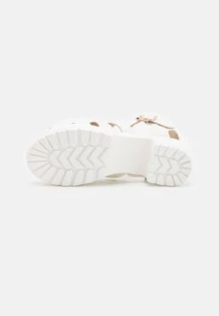 KOI FOOTWEAR Sii Strappy Sandals - Platform Sandals - White 10 KOI FOOTWEAR Sii Strappy Sandals - Platform Sandals - White -Zalando UK-Outlet 0d2fb18f2dd748e5929c348f549f55c6
