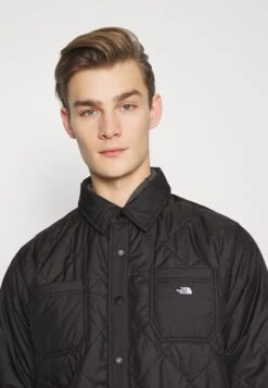 The North Face Fort Point Insulated - Ski Jacket - Red -Zalando UK-Outlet 0d787a7dfe634207921796e608c3a56b