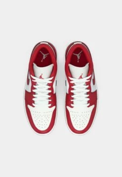 AIR JORDAN 1 - Trainers - Summit White/varsity Red -Zalando UK-Outlet 0e3e163811d64f8facf2afd6e4c63afa