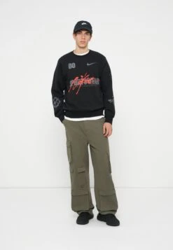 Nike Sportswear CREW CLUB - Sweatshirt - Black -Zalando UK-Outlet 0f8f611307d2404cb53a9e480ecd6b1d