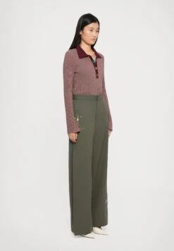 RODEBJER NORA EMBROIDERY - Trousers - Dark Moss -Zalando UK-Outlet 0fa5cfa58b1b45eea963f0a713b02d57