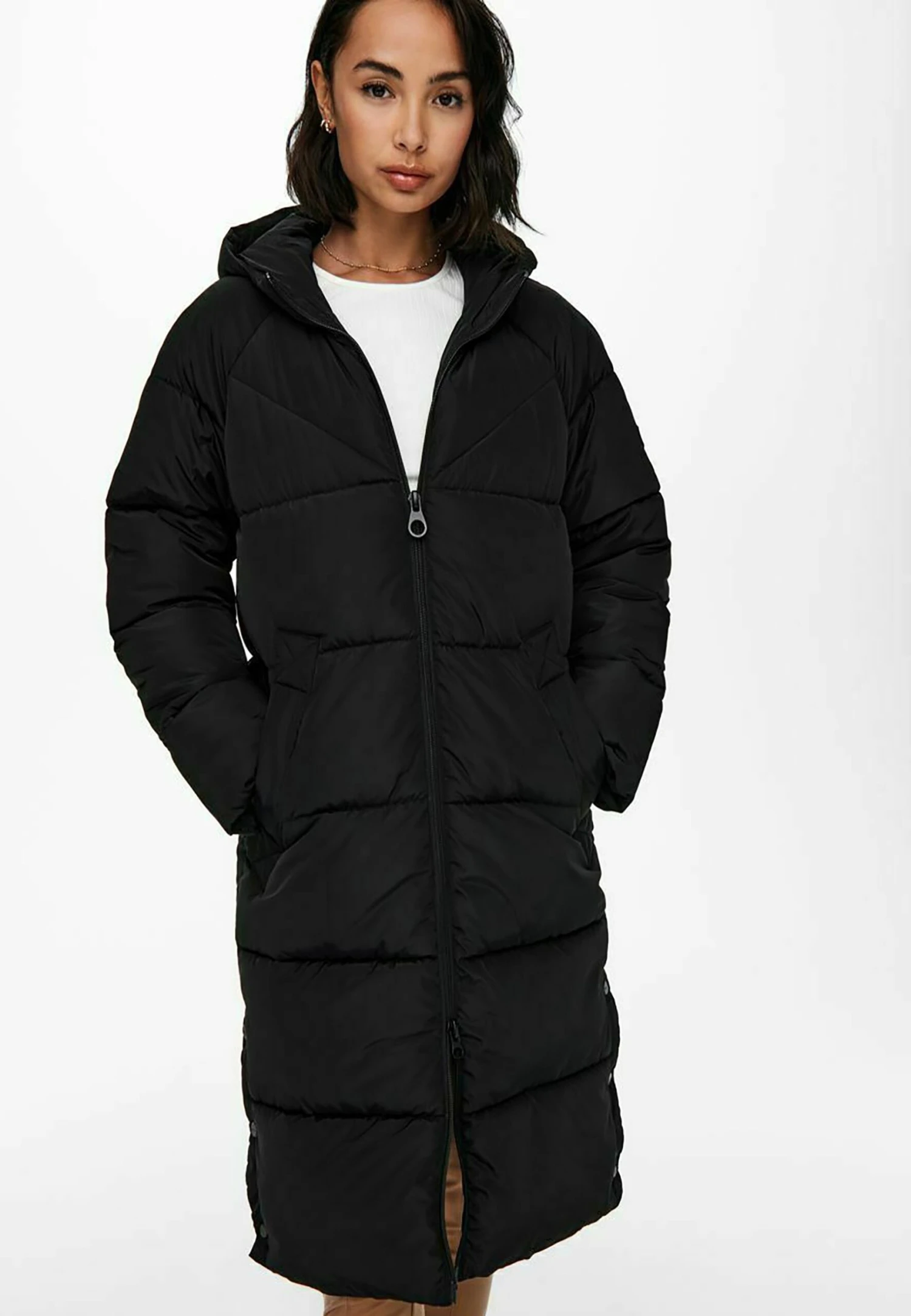 ONLY Onlamanda - Winter Coat - Black 4 ONLY Onlamanda - Winter Coat - Black - Image 4