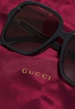 Gucci Unisex - Sunglasses - Grey/Brown 9 Gucci Unisex - Sunglasses - Grey/Brown -Zalando UK-Outlet 107f2bd4244446f6b35d747aea9df694