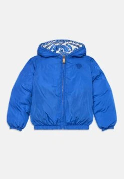 Versace REVERSIBLE JACKET BAROCCO KIDS UNISEX - Down Jacket - Eggshell/royal Blue -Zalando UK-Outlet 145e635e34ca4f6991eeadfe0af2ea61