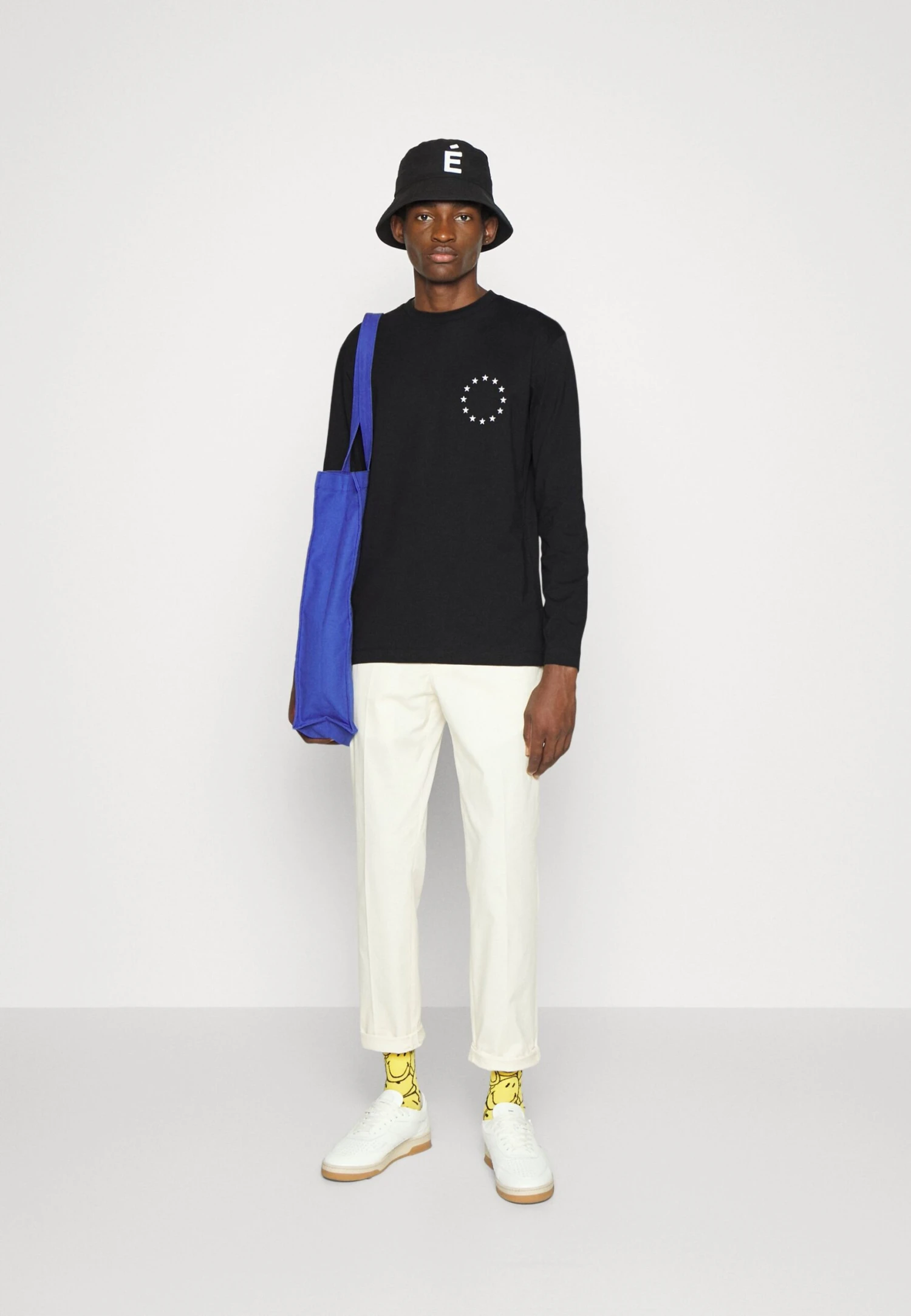 ETUDES Europa Unisex - Long Sleeved Top - Black 2 ETUDES Europa Unisex - Long Sleeved Top - Black - Image 2