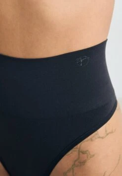 Triumph SOFT SCULPT BANDEAU STRING 2 PACK - Thong - Black -Zalando UK-Outlet 15bdde5a2a344f8787b19bf91ed19a1b
