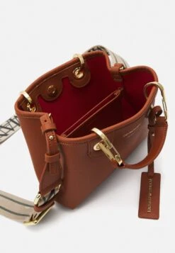 Emporio Armani MY EA - Handbag - Cuoio/rosso -Zalando UK-Outlet 19ffaeb31bf2479fa0020e7311f5729e