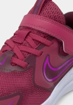 Nike Performance COSMIC RUNNER UNISEX - Road Running Shoes - Sweet Beet/vivid Purple/bordeaux -Zalando UK-Outlet 1a5509d6ce504ddaa3cf203bfe2679ce