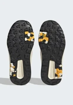 ADIDAS PERFORMANCE Terrex Trailmaker R.Rdy Unisex - Hiking Shoes - White Coral Gold Coloured -Zalando UK-Outlet 2053886c106e478b946ba56f7c323c3e