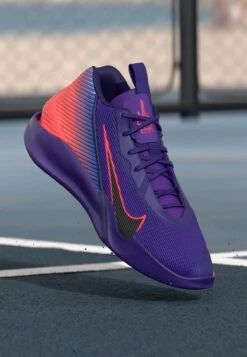 Nike Performance GT JUMP ACADEMY - Basketball Shoes - Wild Grape/black/bright Crimson/ink