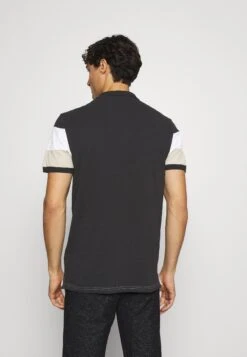 Pier One SLIM - Polo Shirt - Black/sand -Zalando UK-Outlet 2561b585e8a042e7b0b23f7491bc9002