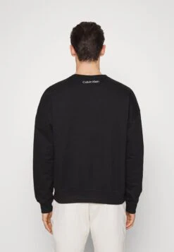 Top - Black -Zalando UK-Outlet 29d6f587d403431faa239bd35e77fcda