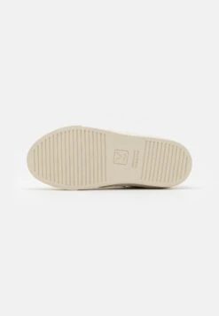 Veja Small Esplar- Trainers - Platine/White -Zalando UK-Outlet 29f3cae45ca54729ad47c8828ebc2ae3