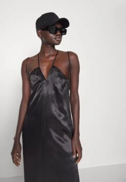 Han Kjøbenhavn Strap Dress - Cocktail Dress / Party Dress - Black -Zalando UK-Outlet 2a4609f3aa75463ea7b4c67b4365701c