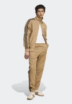 Adidas Originals CLASSIC TP - Tracksuit Bottoms - Cardboard Black -Zalando UK-Outlet 2c548cdced00435da01df33f0f6517b5