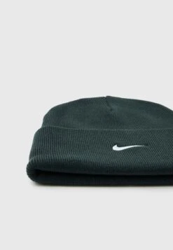 Nike Sportswear PEAK BEANIE UNISEX - Beanie - Seaweed/white -Zalando UK-Outlet 2e1ab4eeccb147baaa437d68c34a904e