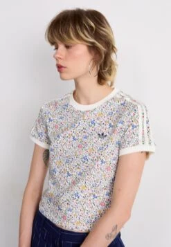 Adidas Originals LIBERTY CALI - Print T-shirt - Off White/semi Lucid Red -Zalando UK-Outlet 32e0e85c422c4917923c351aa77dcd22