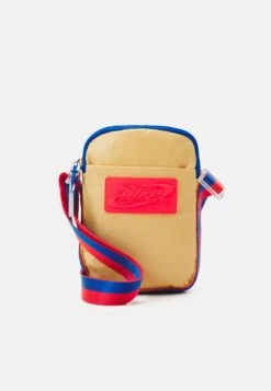 Nike Sportswear Heritage Crossbody Unisex - Phone Case - Celestial Gold/Bright Crimson