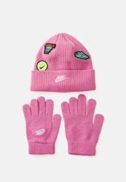 Nike Sportswear PATCH PEAK BEANIE UNISEX SET - Gloves - Magic Flamingo