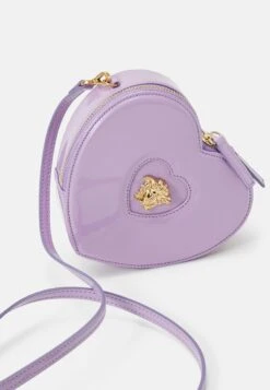 Versace Borsa Cuore A Tracolla Vernice Unisex - Across Body Bag - Baby Violet -Zalando UK-Outlet 39bfd30757c24bd39be0e9b4fa1c9763