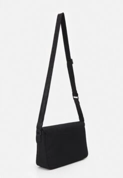 New Products -Zalando UK-Outlet 3b0b6a524c074992ad31a358c0a83376