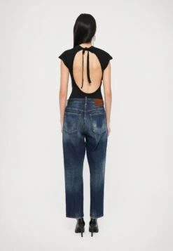 DSQUARED2 OPEN BACK - Print T-shirt - Black -Zalando UK-Outlet 3dcf8d7a2a544018a3c701bcbdb33e75