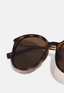 Le Specs Le Danzing - Sunglasses - Brown -Zalando UK-Outlet 409283ff845f4392b7b8adf6a4951edc