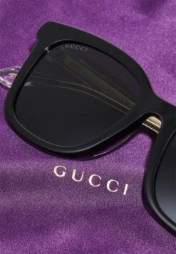 Gucci Sunglasses - Black/Grey -Zalando UK-Outlet 40c49cdb86604335a3e3724fa3b49fba