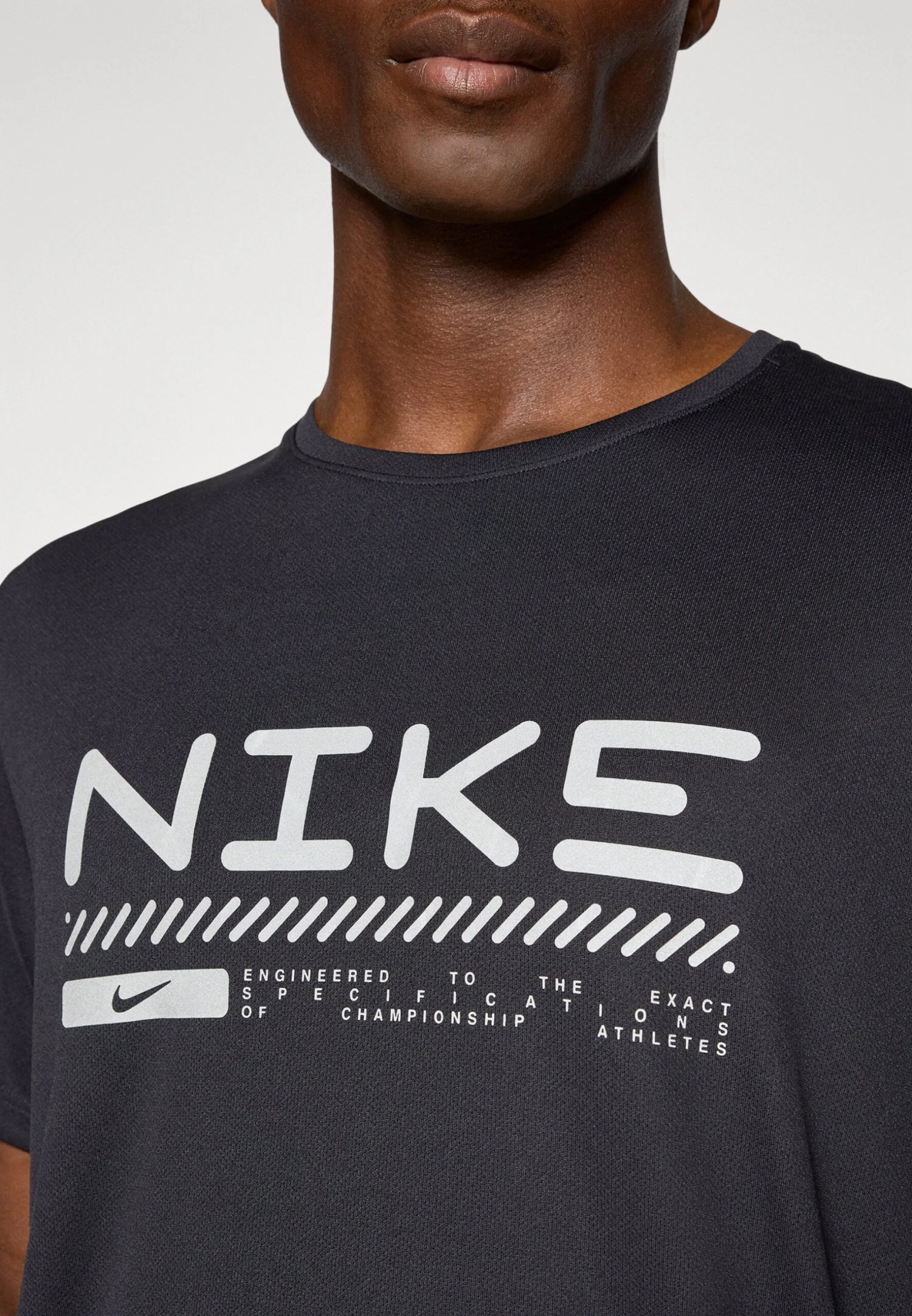 Nike Performance WINTER MILER TOP - Sports T-shirt - Black/reflective Silver-coloured 6 Nike Performance WINTER MILER TOP - Sports T-shirt - Black/reflective Silver-coloured - Image 6