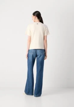 Lacoste Print T-shirt - Lapland -Zalando UK-Outlet 44982ec8d4af4f5a8df5dabe2fe3ed3e