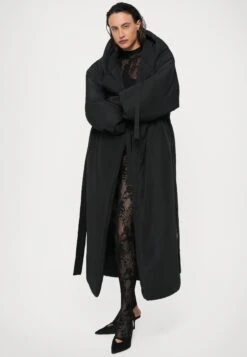 Norma Kamali HOODED SLEEPING BAG COAT LONG - Winter Coat - Black -Zalando UK-Outlet 4591b27673f544e08e6665c2844dafec