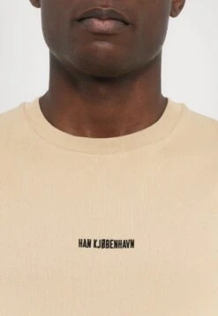 Han Kjøbenhavn DAILY OVERSIZED TEE UNISEX - Basic T-shirt - Sand -Zalando UK-Outlet 46e696c67dc4485a8b7b8d54c199dddd