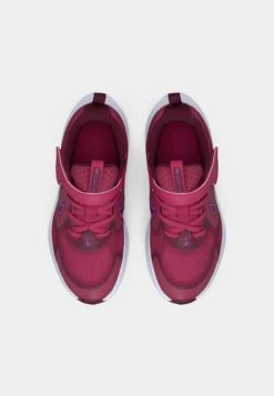 Nike Performance COSMIC RUNNER UNISEX - Road Running Shoes - Sweet Beet/vivid Purple/bordeaux -Zalando UK-Outlet 4a231f5cf4524fe08136fe83cd96b90a