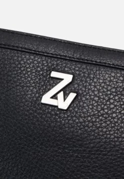 Zadig & Voltaire Initiale John Grained Unisex - Laptop Bag - Noir -Zalando UK-Outlet 4c4d213cf77345e0a808316398fca305