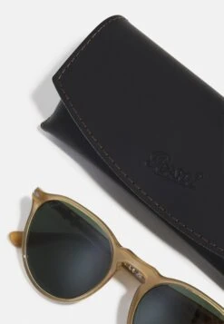 Persol Unisex - Sunglasses - Beie Opal -Zalando UK-Outlet 4fda0d9d4db741569d173fc3cec7a5fa