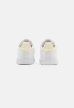 Adidas Originals Stan Smith Unisex - Trainers - Cloud White/Cream White -Zalando UK-Outlet 4ffdf01b4be0420e8e2de75781bcf7d7