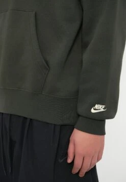 Nike Sportswear CLUB RUN REISSUE - Sweatshirt - Sequoia/khaki -Zalando UK-Outlet 5139749c8b254216b15686f31f768174
