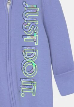 Nike Sportswear Dream Chaser Footed Coverall - Sleep Suit - Light Thistle 5 Nike Sportswear Dream Chaser Footed Coverall - Sleep Suit - Light Thistle -Zalando UK-Outlet 51d8b35ce48546b58769571c28678990