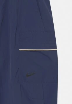 Nike Sportswear Utility Pant - Trousers - Midnight Navy 5 Nike Sportswear Utility Pant - Trousers - Midnight Navy -Zalando UK-Outlet 525f429e79ea40c3b0281d189fa10ff4
